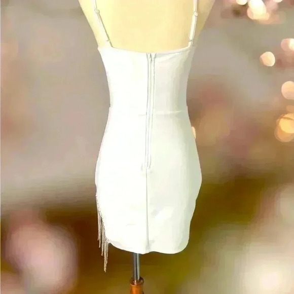 Gorgeous dress for date night! - Picture 5 of 9